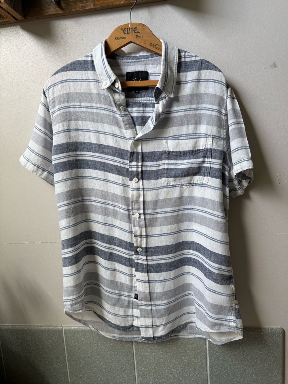 Rails Carson Men's Linen Blend Short Sleeved Striped Button-Up Shirt - Medium